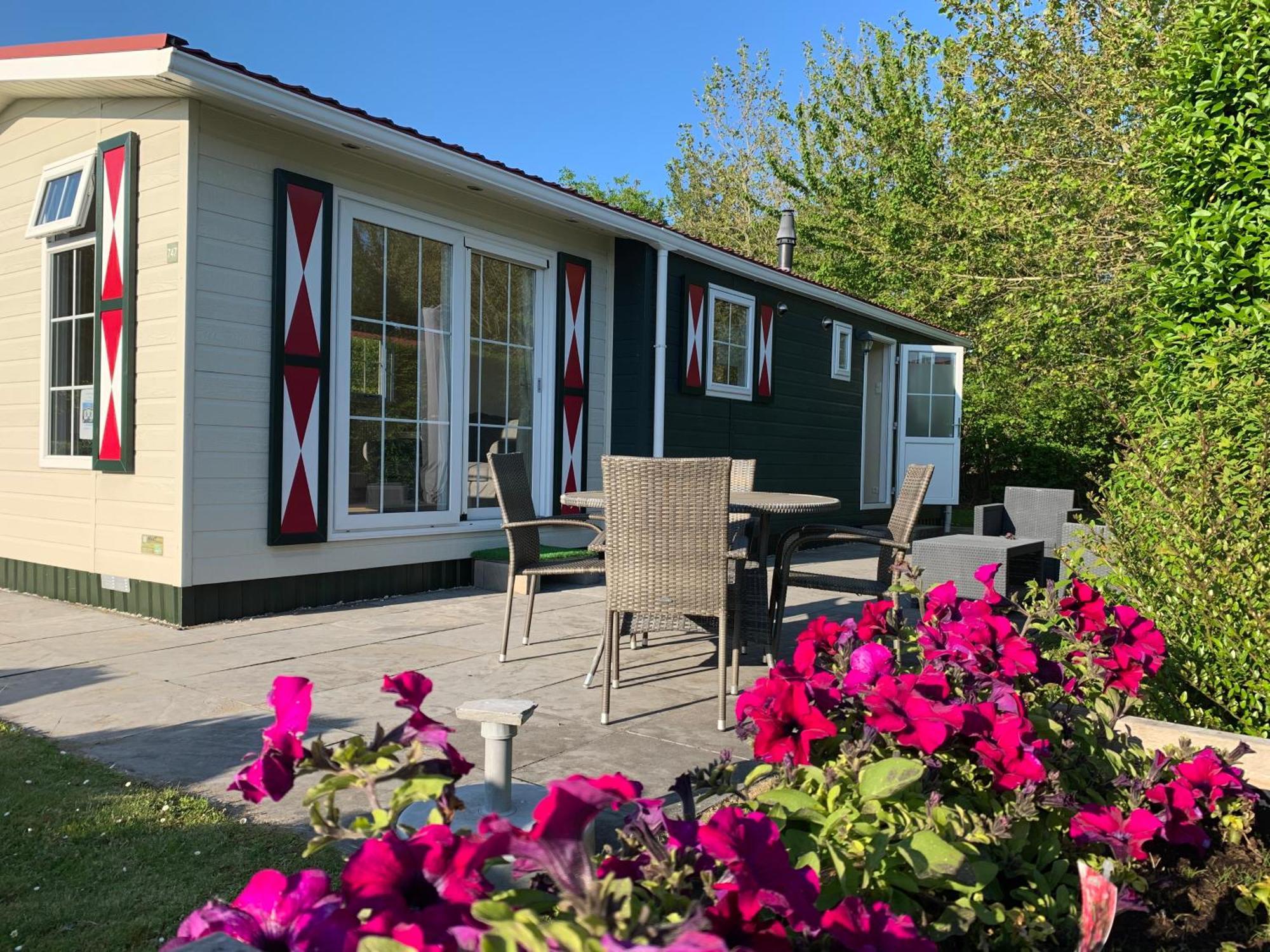 Chalet Op Vakantiepark In Baarland Villa Kültér fotó